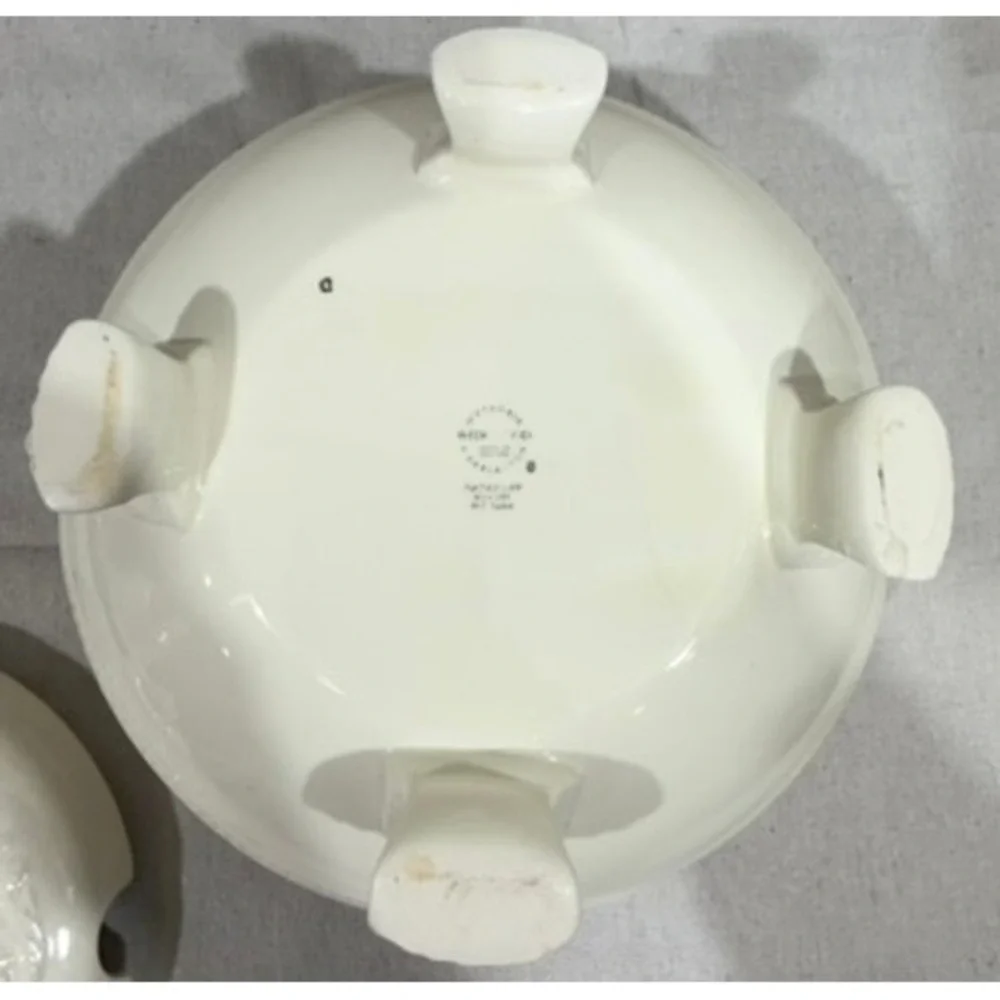 Wedgwood Patrician Creamware Soup Tureen with Lid Vintage 1949 England Lion Head